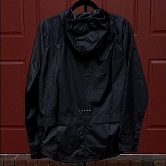 Nike Essential Women's Running Jacket - Picture 2 of 4